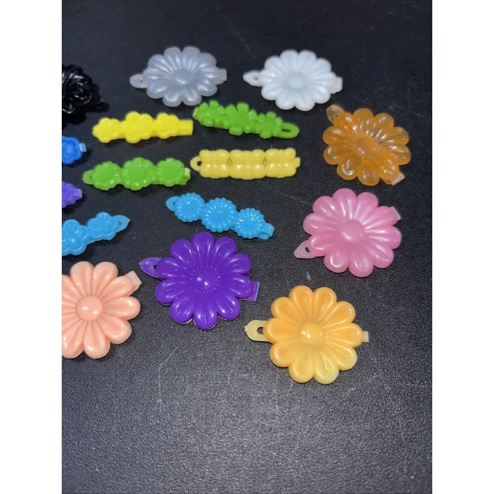 Vtg 20 Flowers Shape Hair Plastic BARRETTES 3